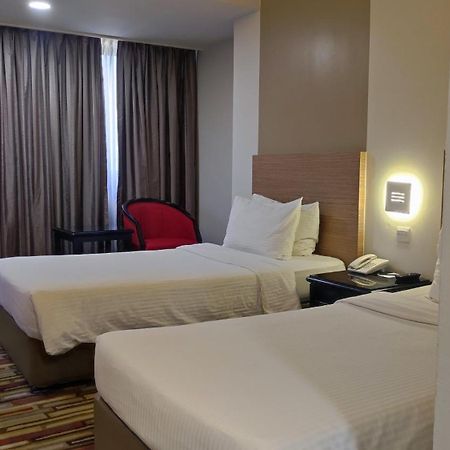 קוצ'ינג Harbour View Hotel מראה חיצוני תמונה